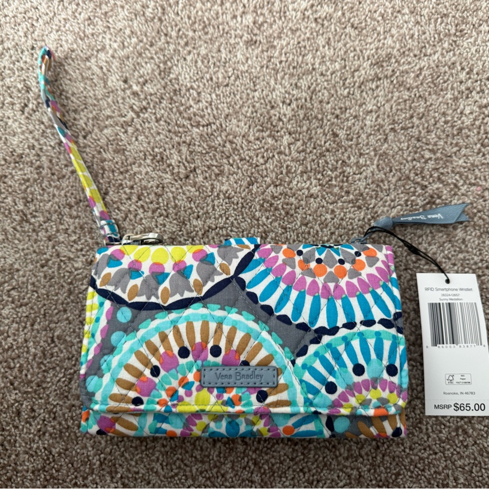 Vera Bradley sunny medallion phone wristlet